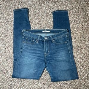 Levi skinny 711
